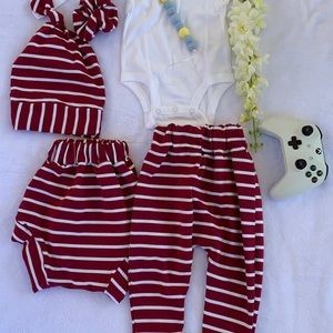Unisex baby set.